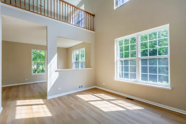 533 TELLURIDE DR, Gilberts, IL 60136