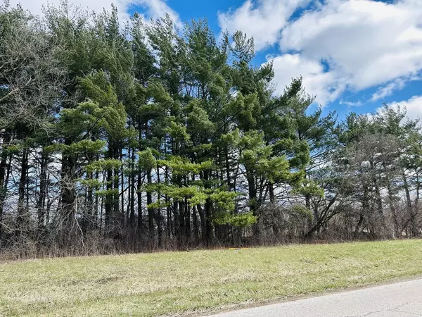 8304 Redtail DR, Lakewood, IL 60014