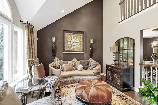 870 Malibu CT, Carol Stream, IL 60188