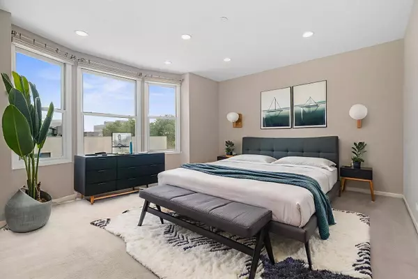 84 N Smith ST, Palatine, IL 60067