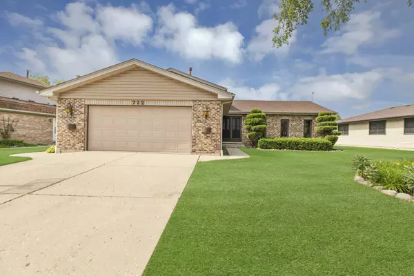 722 Seafarer DR, Schaumburg, IL 60193