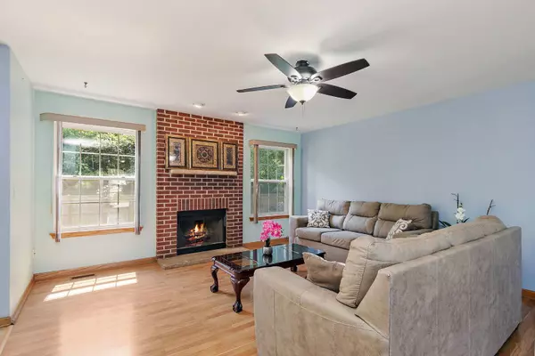 3321 Basswood RD, Dekalb, IL 60115