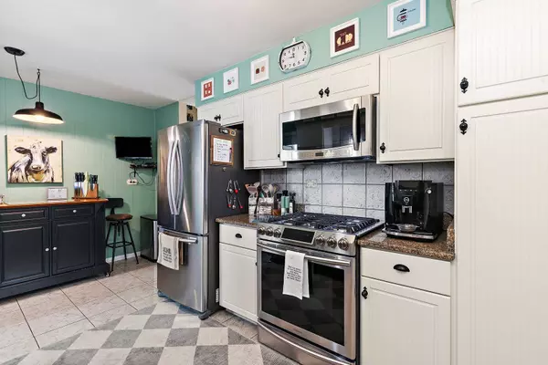 222 Dulles RD, Des Plaines, IL 60016