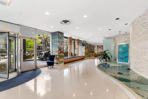 6301 N Sheridan RD #11D, Chicago, IL 60660