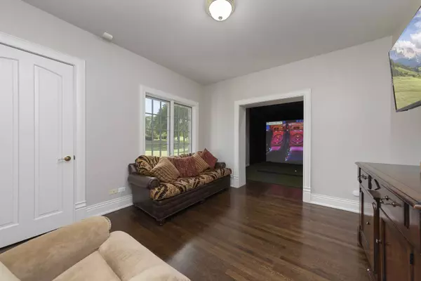 4006 Royal Fox DR, St. Charles, IL 60174