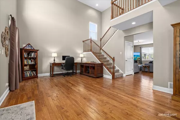 3468 Gallant Fox DR, Elgin, IL 60124