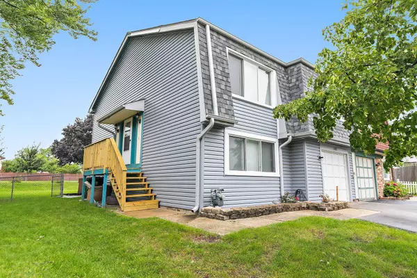 2183 Wildwood CT, Hanover Park, IL 60133