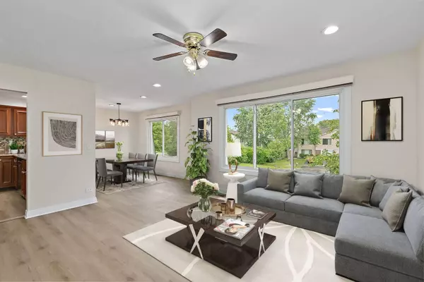 2183 Wildwood CT, Hanover Park, IL 60133