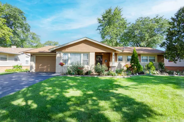 248 Clearmont DR, Elk Grove Village, IL 60007