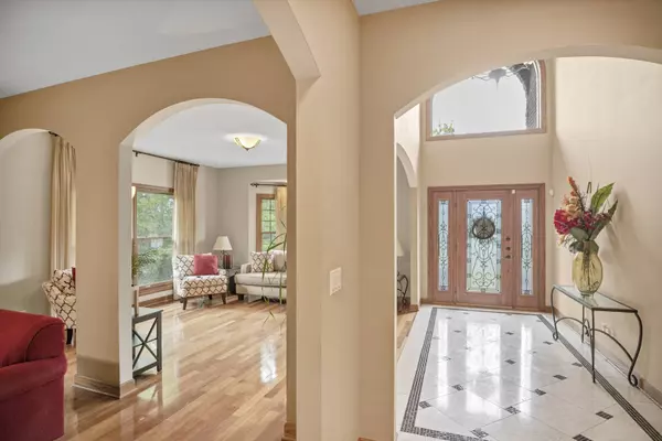 1535 S Douglas AVE, Arlington Heights, IL 60005