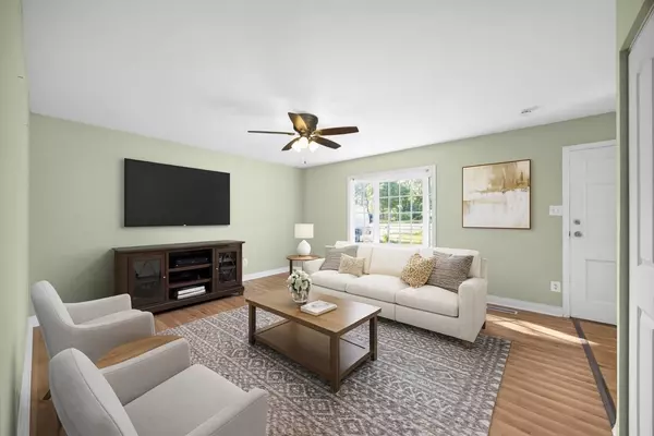 1806 E Sauk TRL, Sauk Village, IL 60411