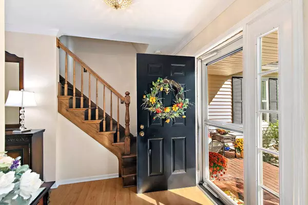 27W250 Birch ST, Winfield, IL 60190