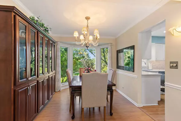 27W250 Birch ST, Winfield, IL 60190