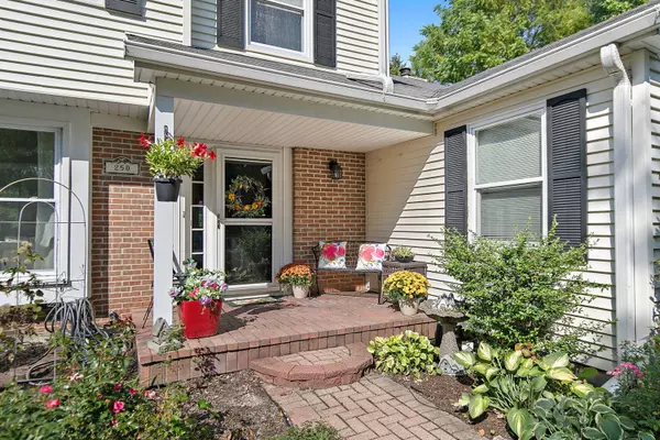 27W250 Birch ST, Winfield, IL 60190