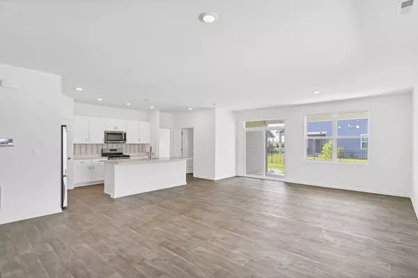 918 Plateau DR, Pingree Grove, IL 60140