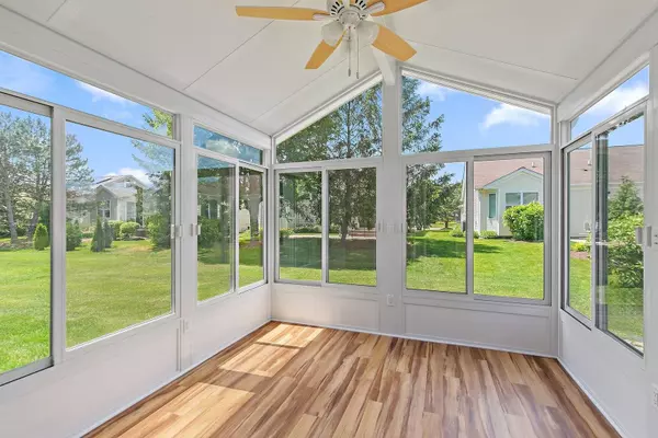 11773 Wildrose DR, Huntley, IL 60142