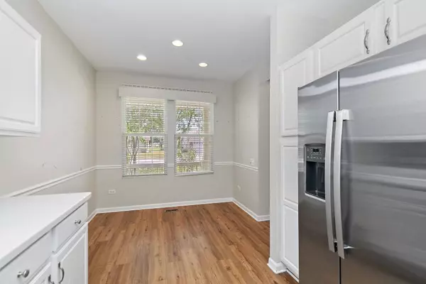 11773 Wildrose DR, Huntley, IL 60142