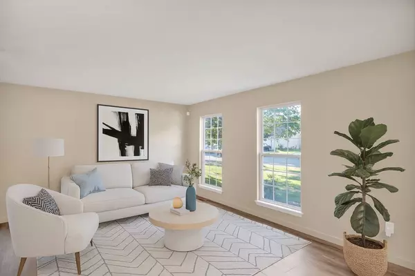 2076 Whitmore DR, Romeoville, IL 60446