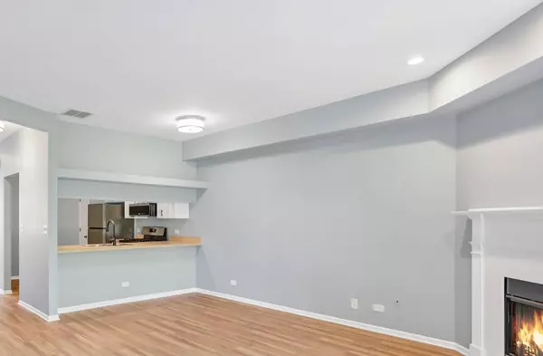 1300 Cranbrook DR #1300, Schaumburg, IL 60193