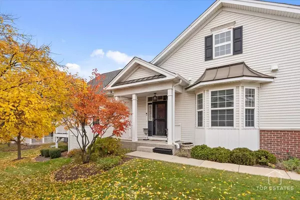 1039 Riviera DR #1039, Elgin, IL 60124