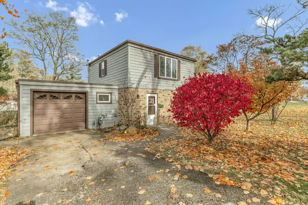 1623 Sawyer AVE, Glen Ellyn, IL 60137