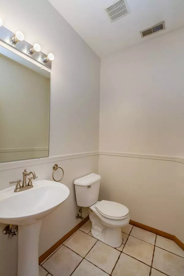 1244 Brookdale DR #1244, Carpentersville, IL 60110