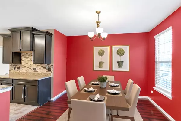 1949 Blackberry LN #1949, Hoffman Estates, IL 60169