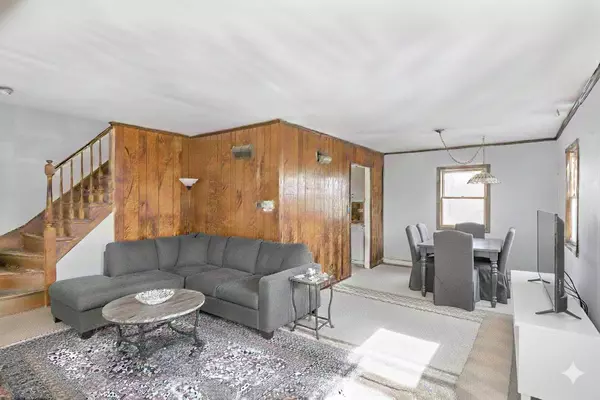 1623 Sawyer AVE, Glen Ellyn, IL 60137