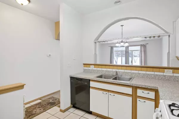 1244 Brookdale DR #1244, Carpentersville, IL 60110