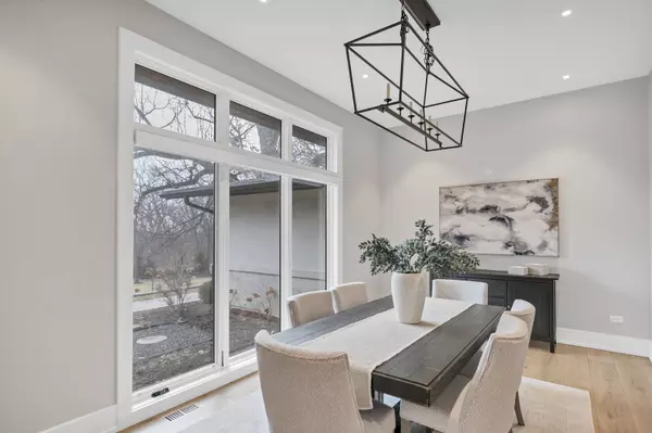 4N637 Pheasant Run DR, St. Charles, IL 60175