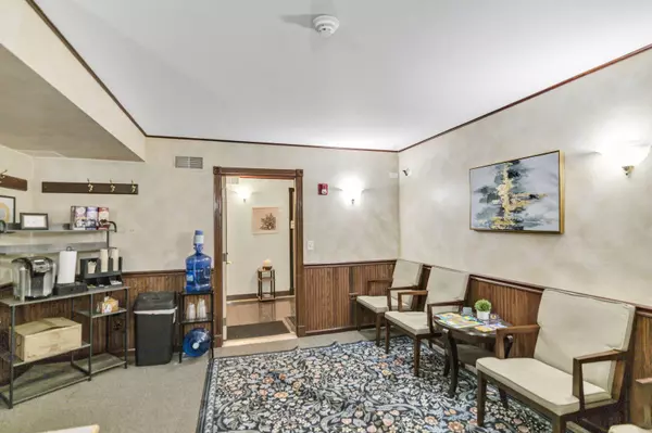 278 N State ST, Hampshire, IL 60140