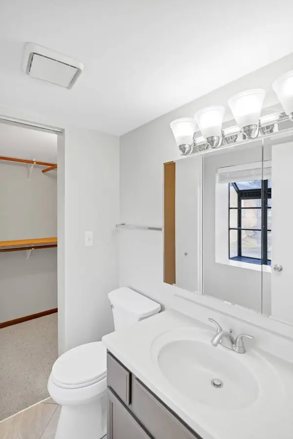 1754 S Washington ST #1754, Naperville, IL 60565