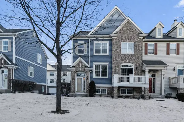 171 Shaftesbury ST #171, Carol Stream, IL 60188
