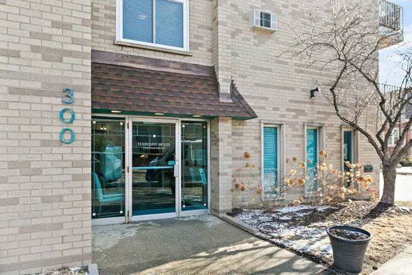 300 Circle AVE #5G, Forest Park, IL 60130