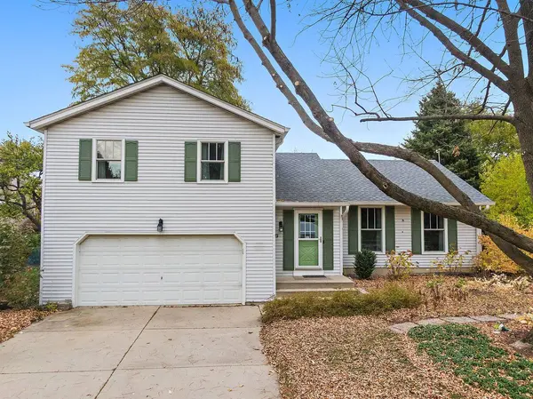 517 Sheffield RD, Naperville, IL 60565
