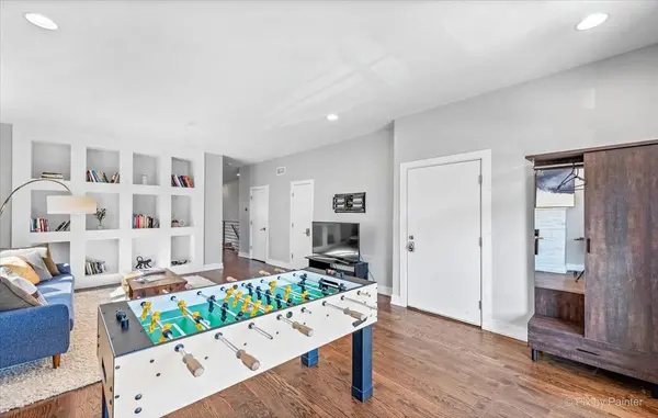 1732 N California AVE #1, Chicago, IL 60647