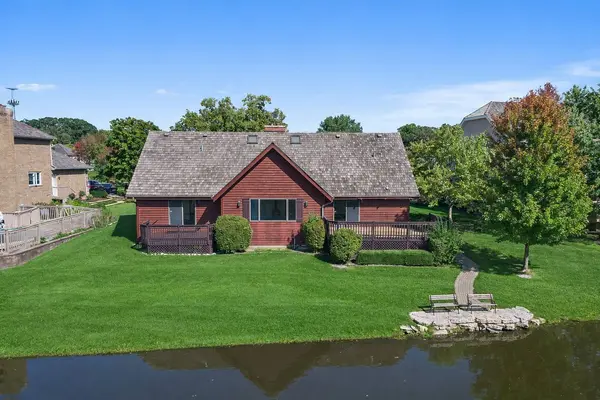 1548 Wood Creek TRL, Bartlett, IL 60103