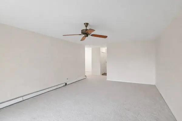 2431 Ogden AVE #10, Downers Grove, IL 60515
