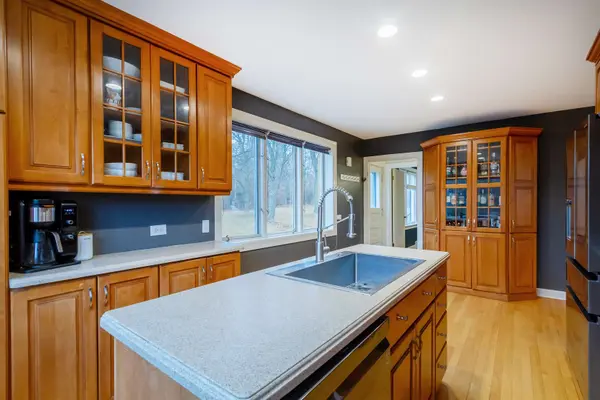 1S572 Rt 53 HWY, Glen Ellyn, IL 60137
