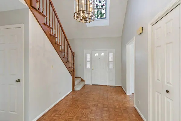 43 Ravenscraig LN, Inverness, IL 60067