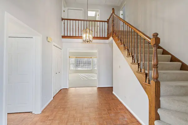 43 Ravenscraig LN, Inverness, IL 60067