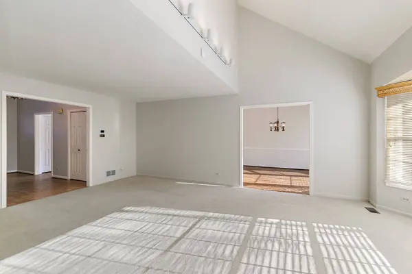 43 Ravenscraig LN, Inverness, IL 60067