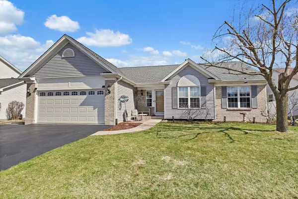 1335 Deerpath RD, Aurora, IL 60506