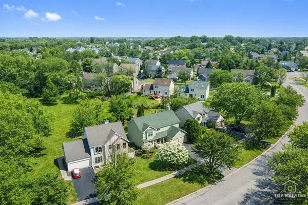 1506 Division ST, St. Charles, IL 60174