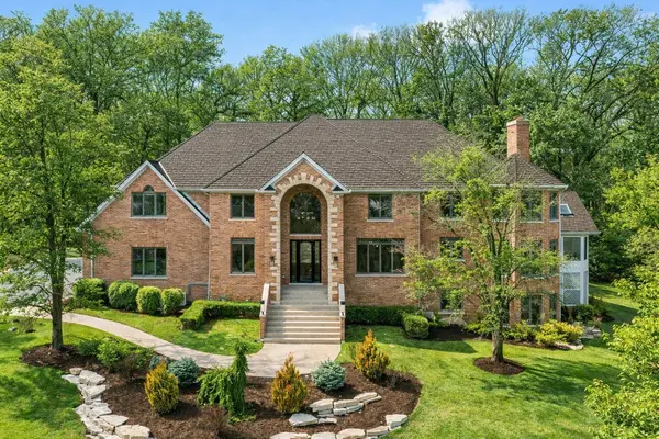 25676 N Canyon Creek CT, Barrington, IL 60010