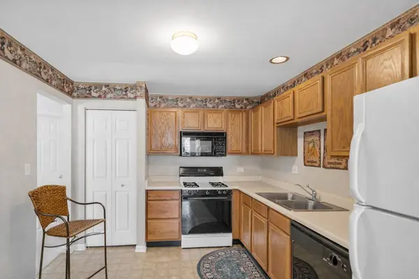 1650 Orchard CT, West Chicago, IL 60185