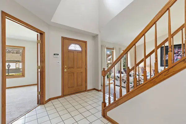 160 Brentwood TRL, Elgin, IL 60120