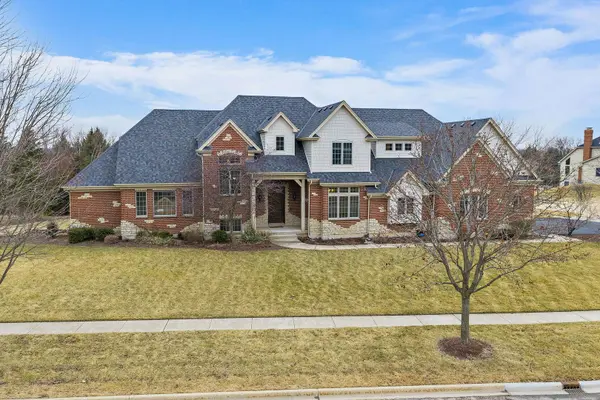 1211 Coyote TRL, Hampshire, IL 60140