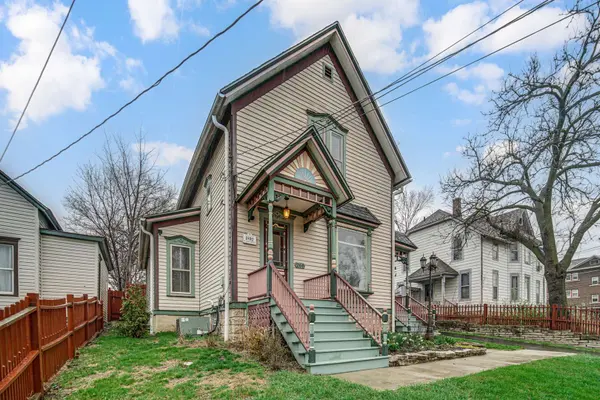 268 Seneca ST, Elgin, IL 60120