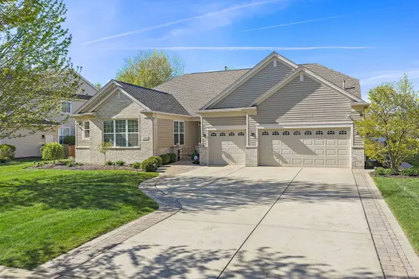 2744 MOUTRAY LN, North Aurora, IL 60542